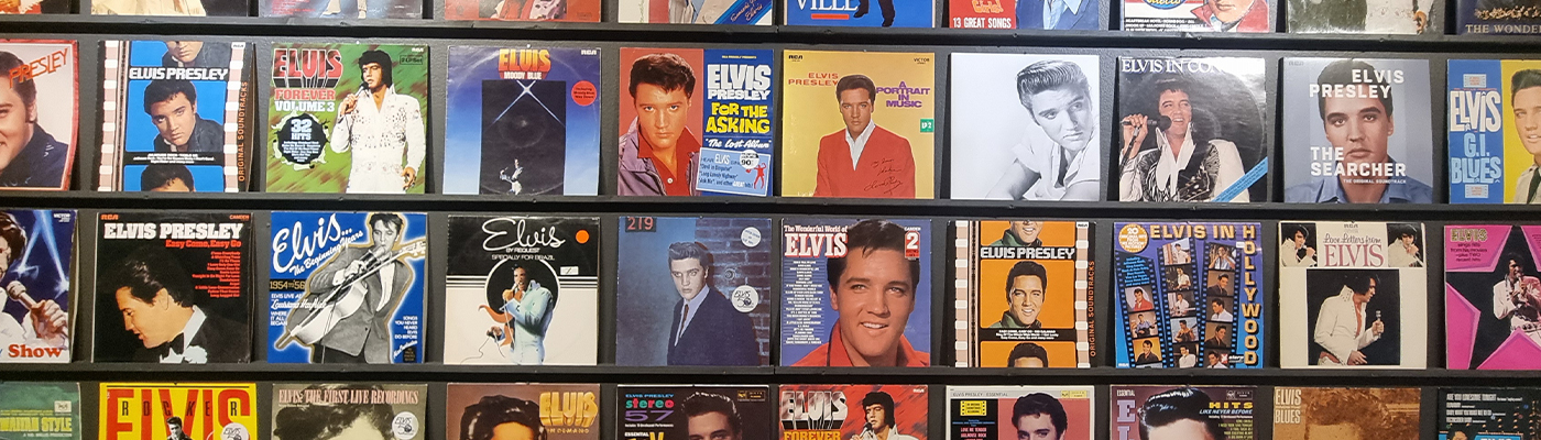 Flera olika LP skivor med Elvis Presley